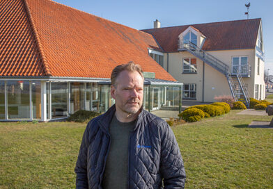Strandhotellet “Venter på far”